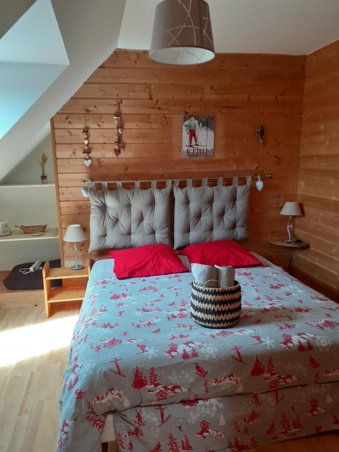 Ma Cabane Du Canada Combray Exterior foto